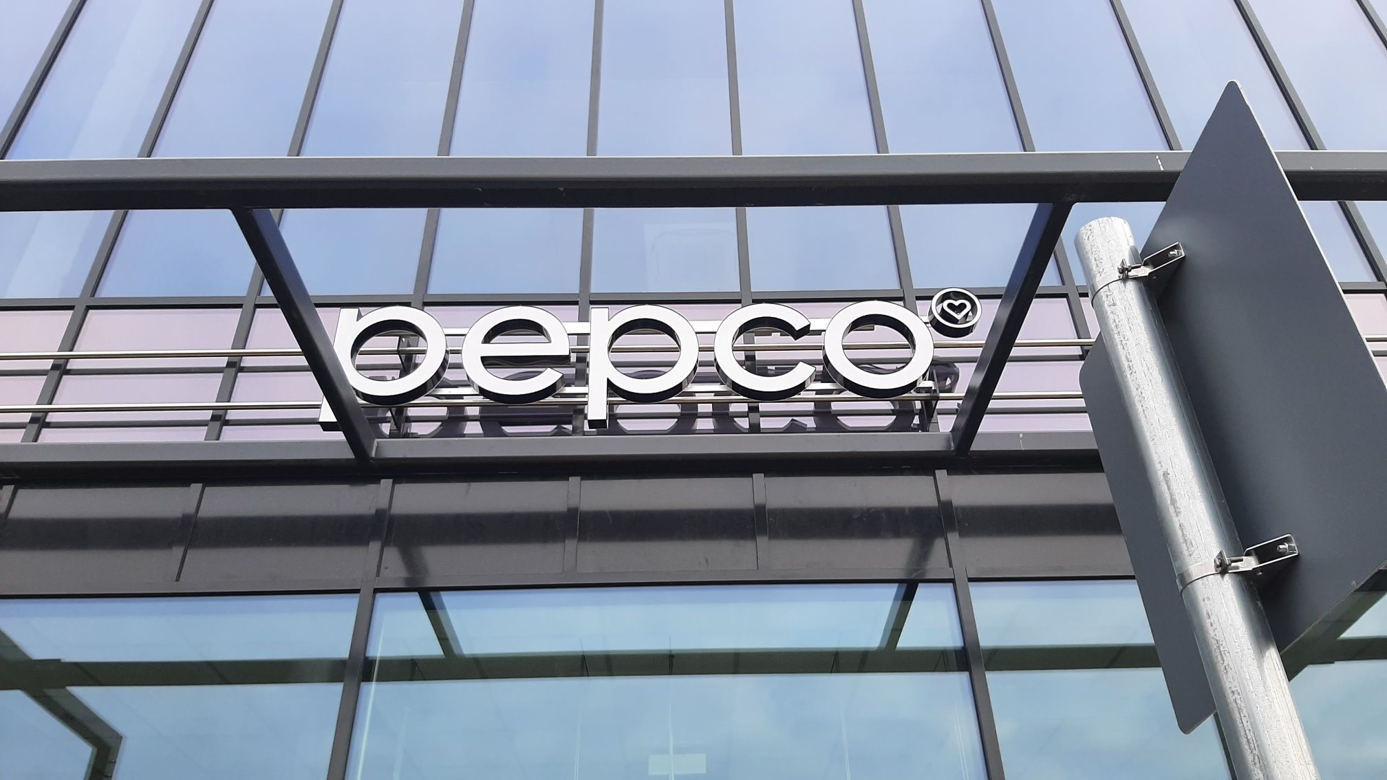 3D letters on a structure - PEPCO multifunctional shop - TTN advertisement producer