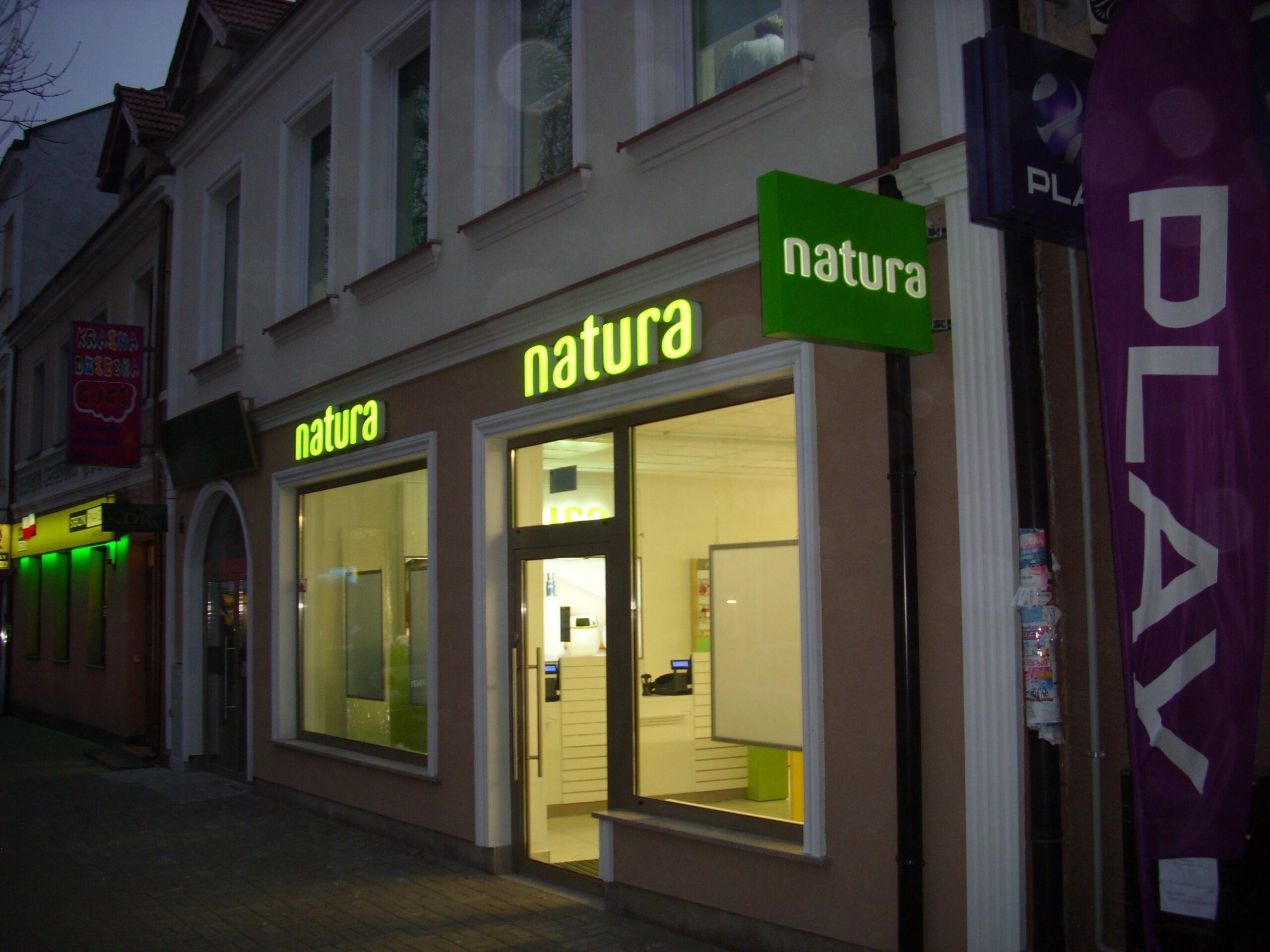 3D advertising - Natura drugstore