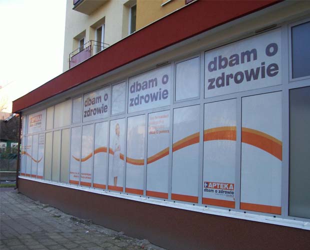 window advertisement - "Dbam o zdrowie" pharmacy