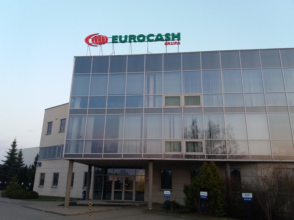 Spatial advertising on a structure - Eurocash company - TTN advertisement producer